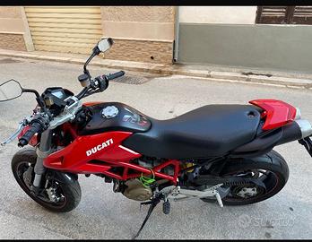 Ducati Hypermotard 1100