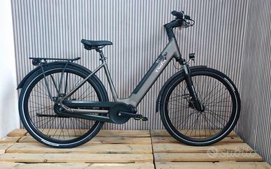 City bike Josephine 28 pedalata assistita 