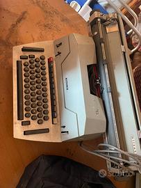 macchina da scrivere olivetti