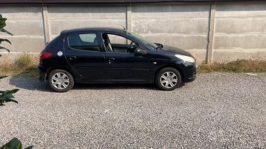 Peugeot 2010 175mila km GPL