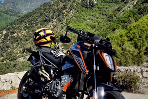 KTM Duke 790
