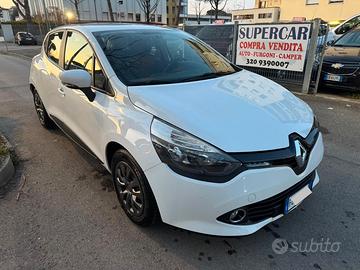Renault Clio 1.2 75CV 5 p INTENS NEOPATEN GARANZIA