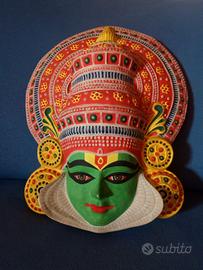 Maschera in cartapesta del sud dell'India 