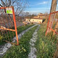 Casa con terreno a Montecalvo Irpino