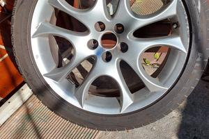 CERCHIONI IN LEGA con gomme