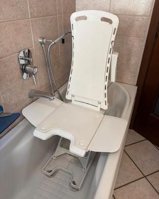 Sollevatore elettrico per vasca da bagno