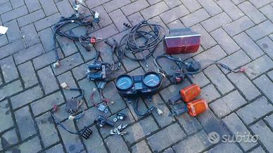 CB 750 F2D '83 : pinza pompa km pedale faro chiavi