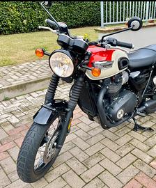 Triumph Bonneville T100 Black 2019 Km 14382 -55CV