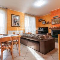 VILLA A SCHIERA CON TAVERNA E BOX DOPPIO