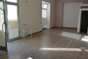 Locale commerciale/appartamento
