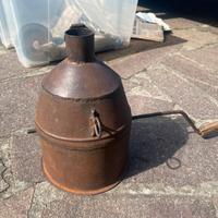 Antico tostanocciole in rame