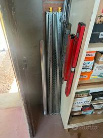 Guide ad estrazione totale con blocco