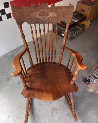 Sedia a dondolo di legno marrone Vintage