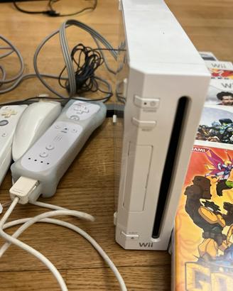 Nintendo Wii, 2 joystick ,1 nunchuck+5 giochi