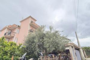 3 LOCALI A MONREALE