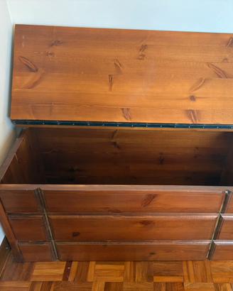 Cassapanca in legno