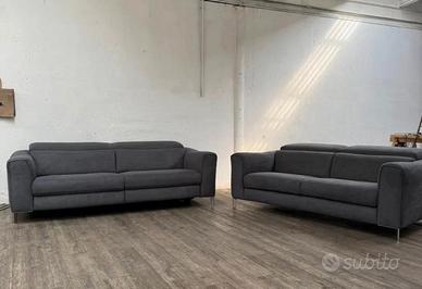 coppia divani nuovi con meccanismi relax