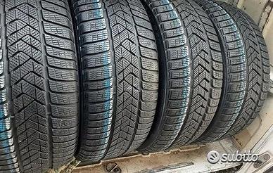 4 usate 255 40 18 e 225 45 18 Pirelli
