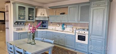 CUCINA CLASSICA DI ESPOSIZIONE, STILE COUNTRY