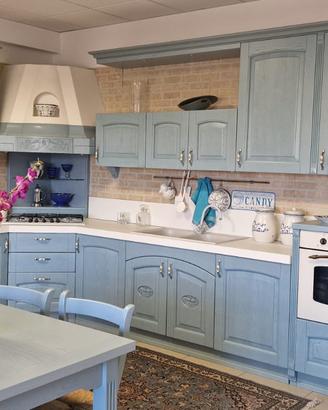 CUCINA CLASSICA DI ESPOSIZIONE, STILE COUNTRY