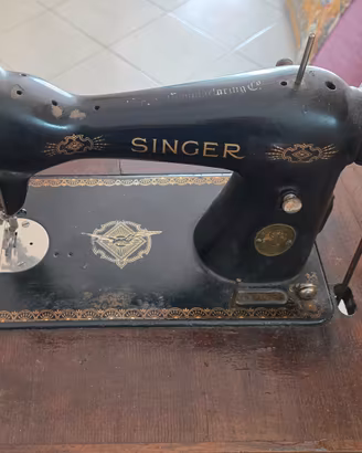 Singer 15K d’epoca funzionante con tavolo e pedale
