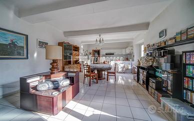 Appartamento a Fagnano Olona 5 locali