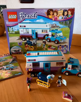 LEGO Friends 41125 Trailer del veterinario cavalli