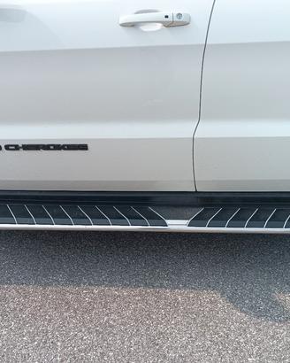 pedane laterali jeep