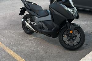 Honda interga 750
