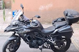Benelli trk 502x