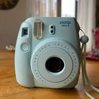 Polaroid instax mini 8