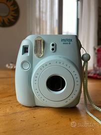 Polaroid instax mini 8