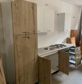 CUCINA COMPONIBILE mt 2,55 COME NUOVO