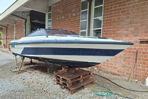 Barca a motore Hellas con Yamaha 130