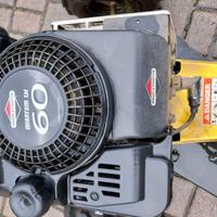 Decespugliatore trazionato