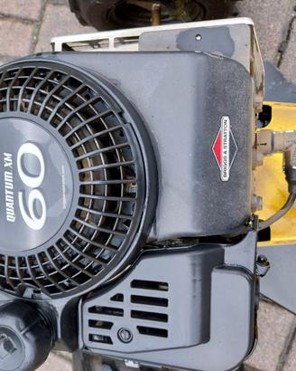 Decespugliatore trazionato