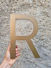 Lettera insegna R alfabeto 