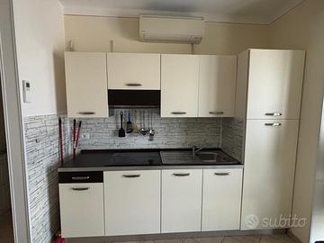 Cucina lineare completa
