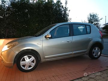 Dacia Sandero 1,4 GPL unico proprietario