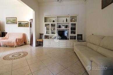CASA INDIPENDENTE A PRATO