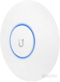 2 x Ubiquiti Networks UAP-AC-LITE