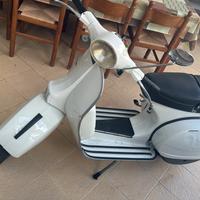 Vespa P200e senza frecce