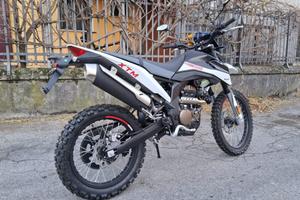 ENDURO MALAGUTI XTM 125cc MOT. APRILIA LC.