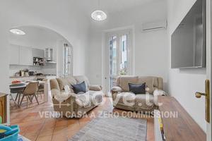 Casa indipendente di 177 m² con più di 5 locali a 