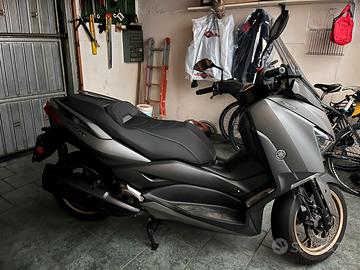 Xmax 300