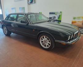 JAGUAR XJ 3.2 cat Executive