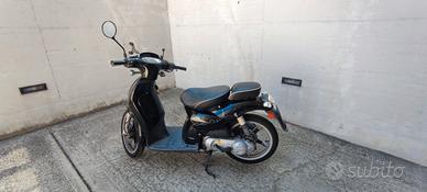 Aprilia Scarabeo 50 - 2012