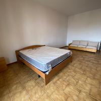 Ampia stanza zona via Taranto