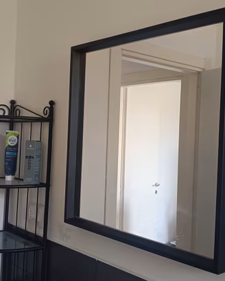 Specchio e Scaffale bagno