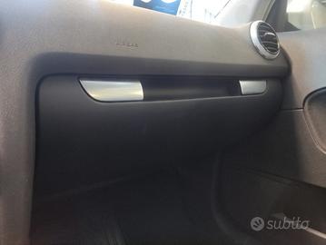 Cassetto portaoggetti AUDI A3 del 2013